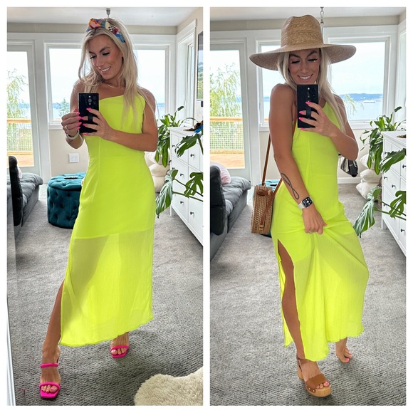 Meet your Posher, Courtney - Picture 2 of 2